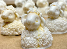 Charger l'image dans la galerie, Savon en Forme de Mouton 20g 🧼🐑