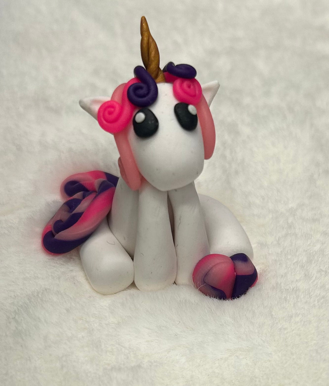 Petite licorne pour gâteau d’anniversaire ou autre