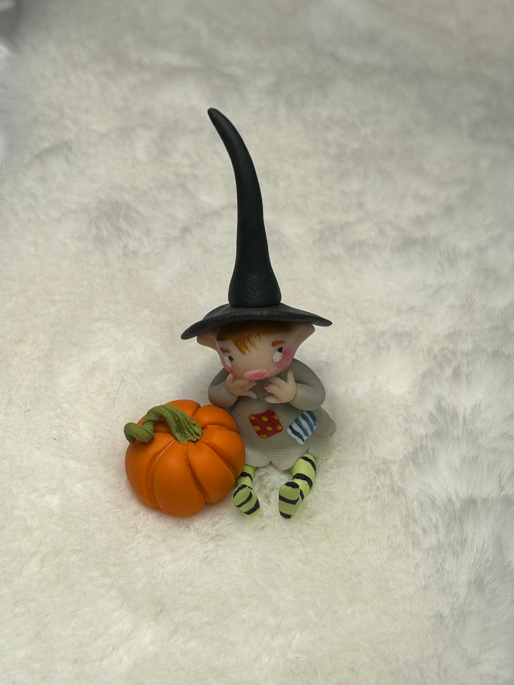Mini Sorcière et sa citrouille