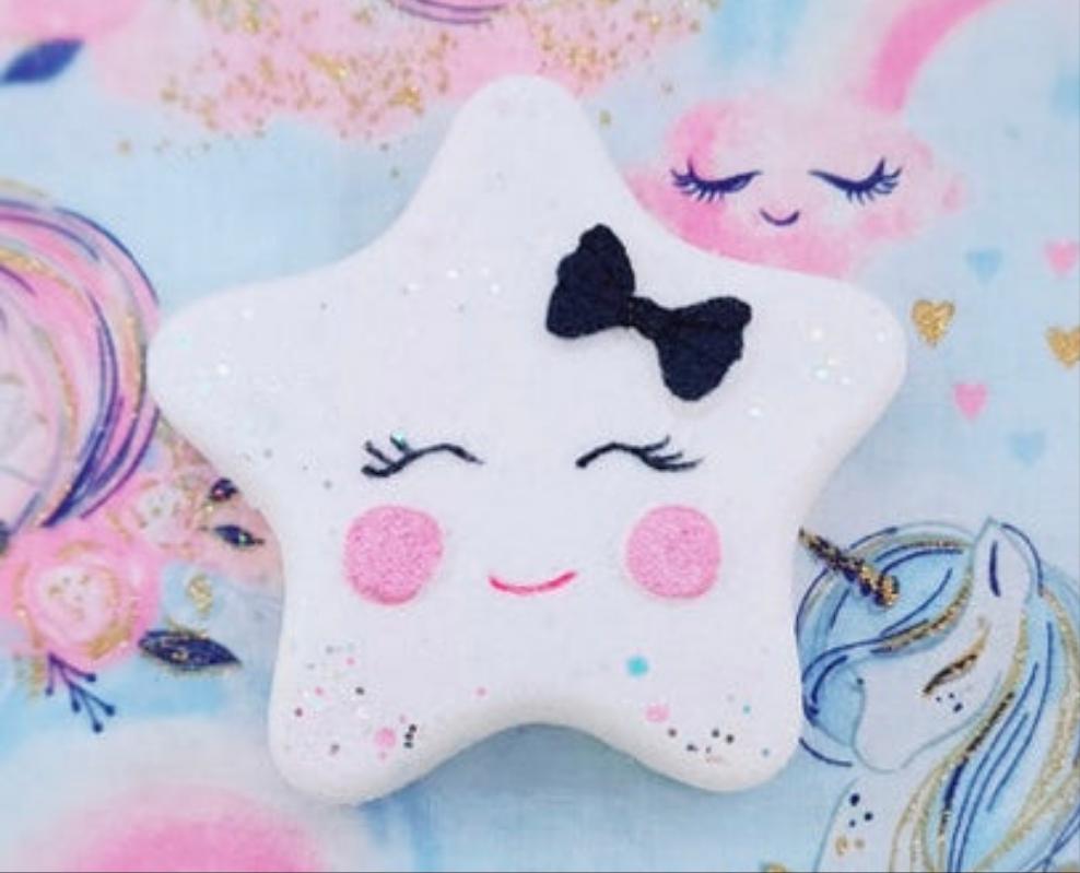 Bombe de bain moussante Etoile Be Joyful Bombe et potion magique de licorne